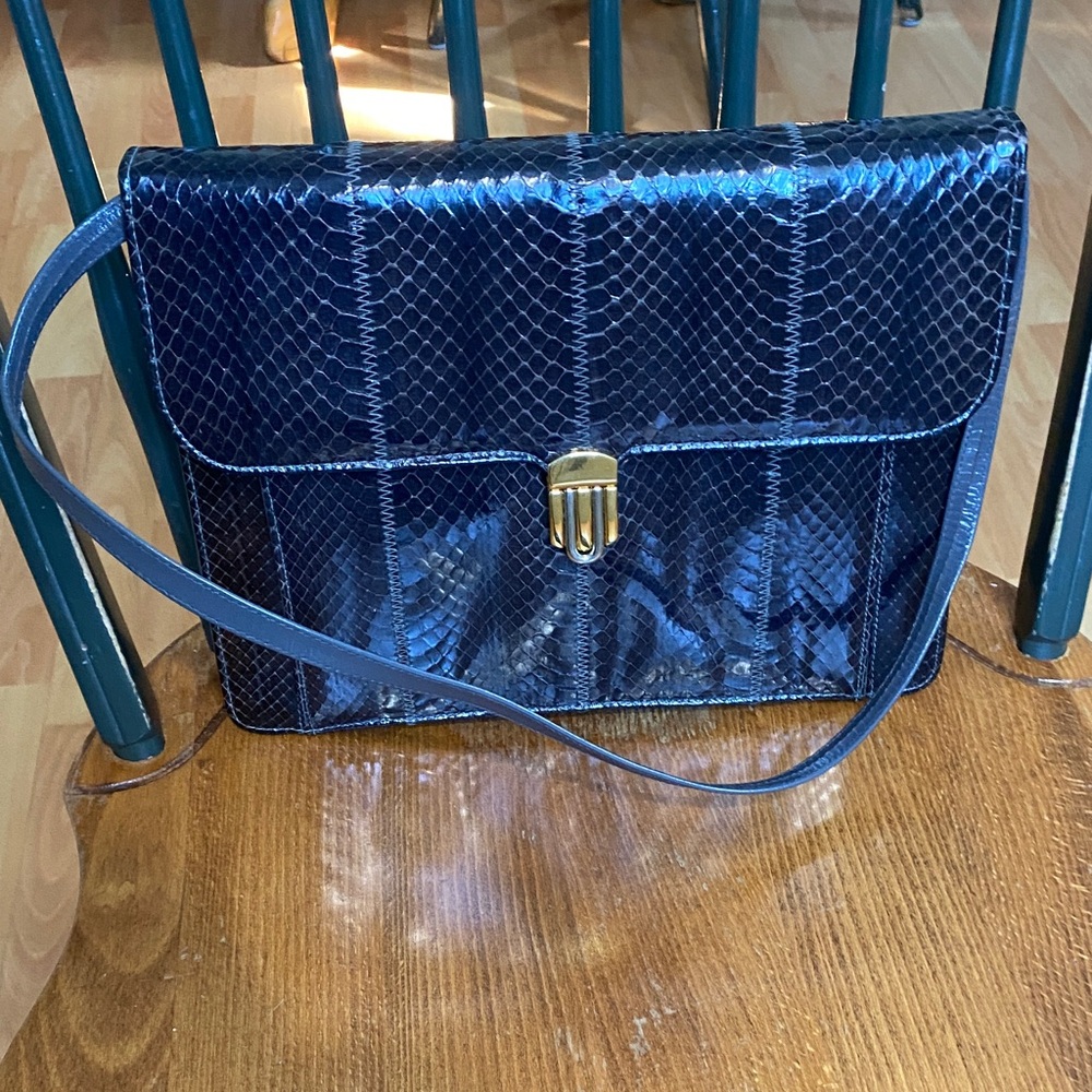 Elegant Vintage Snake Print Shoulder Bag